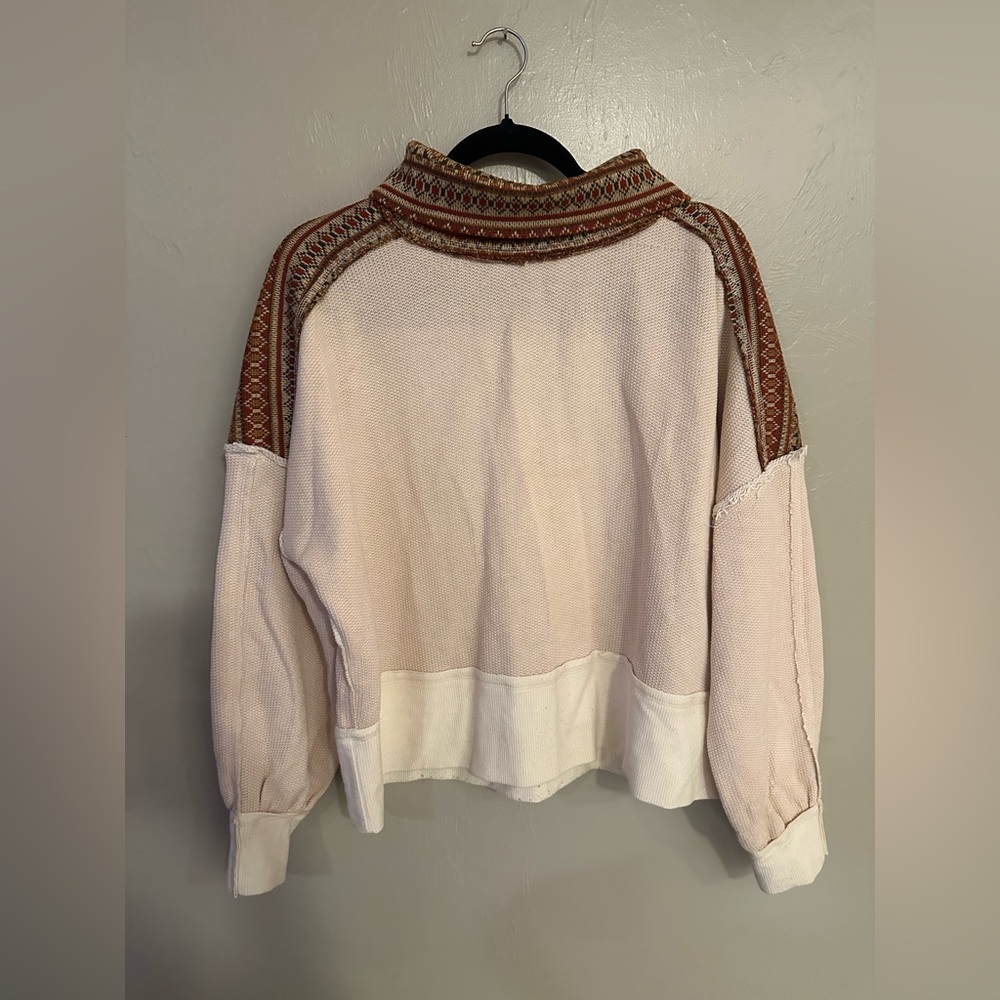 Gimmicks by BKE & buckle  Cowl Neck Sweater - Cream and Brown